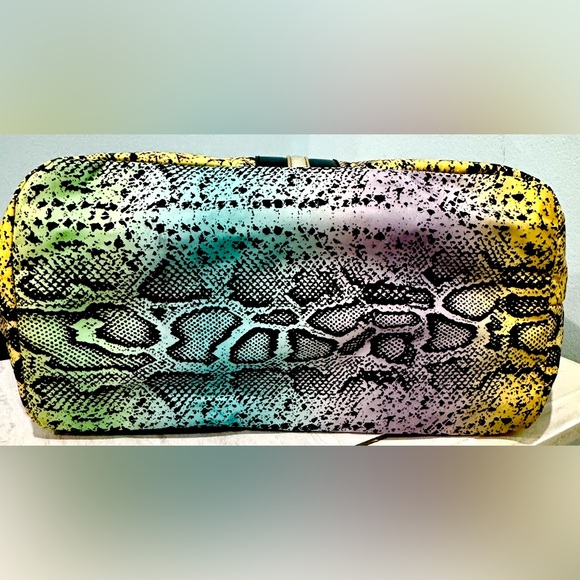 Betsey Johnson “Betseyville” Vintage Ombre Python Print Tote Bag - Picture 7 of 11